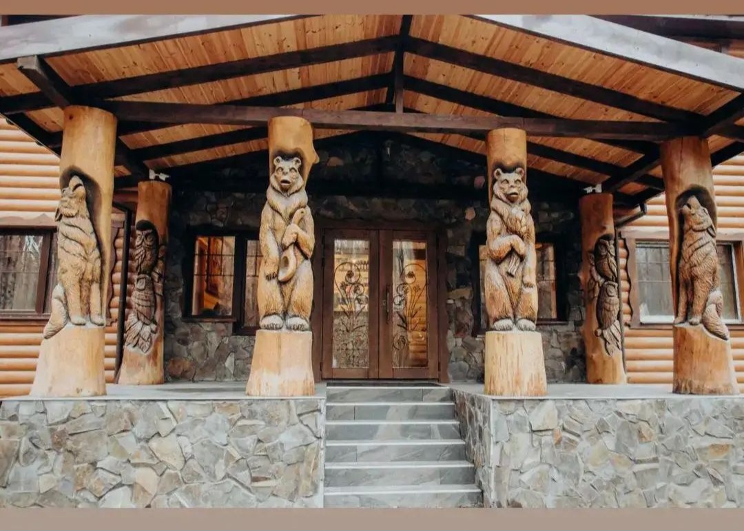 банно оздоровчий комплекс "Сосновий бор"