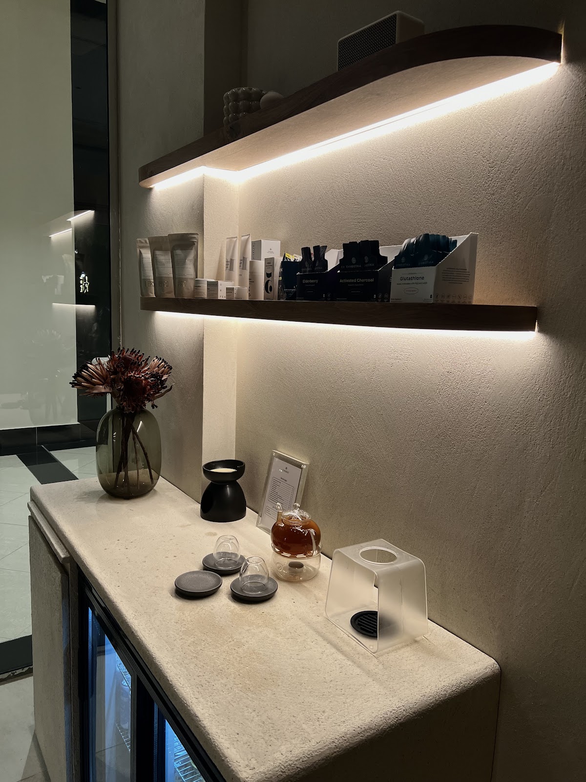 Contrast Palm Jumeirah