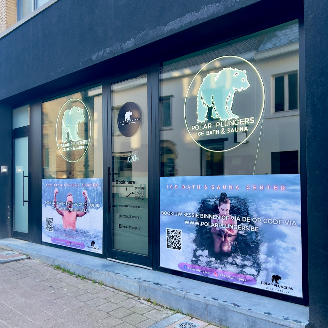 Polar Plungers Ice Bath & Sauna